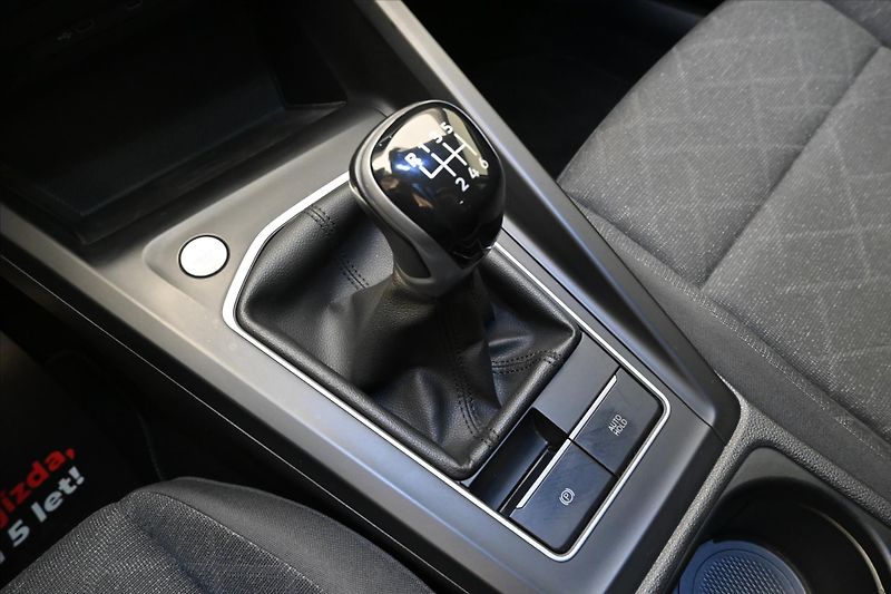 Volkswagen Golf 2,0 TDI 110 kW Life Záruka až - fotka 21 z 30
