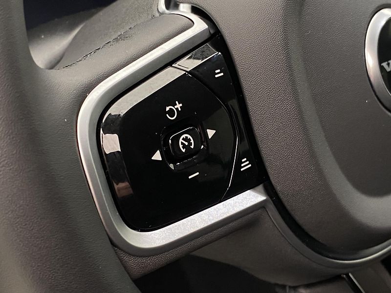 Volvo XC90 B5 AWD BRIGHT PLUS AUT CZ 7m - fotka 20 z 60