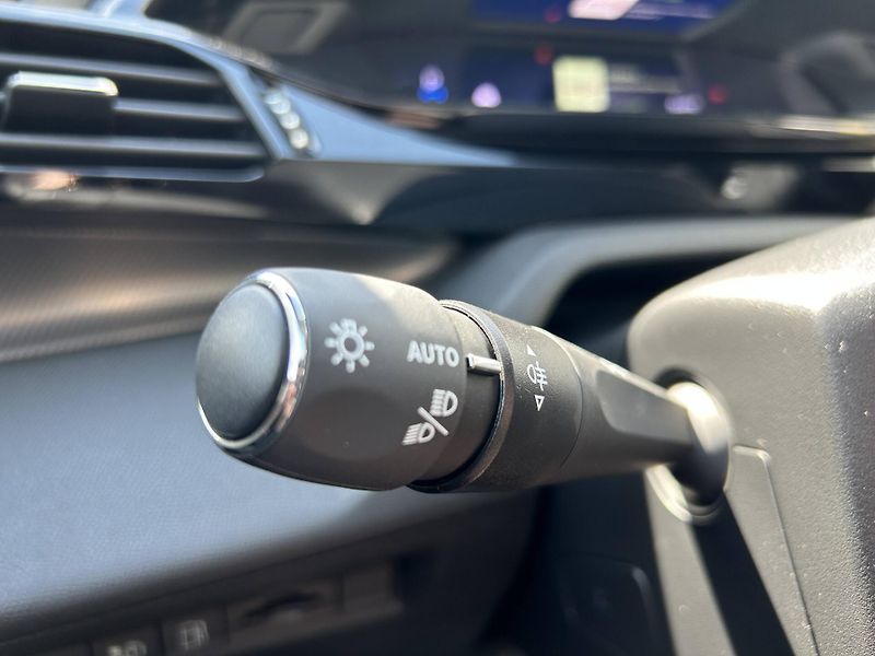 Peugeot 408 (2026) GT 240 e-DCS7 1,6 PureTech - fotka 19 z 26