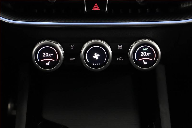 Škoda Superb (2025) 2.0 TDI, SPORTLINE, 4X4 - fotka 13 z 20