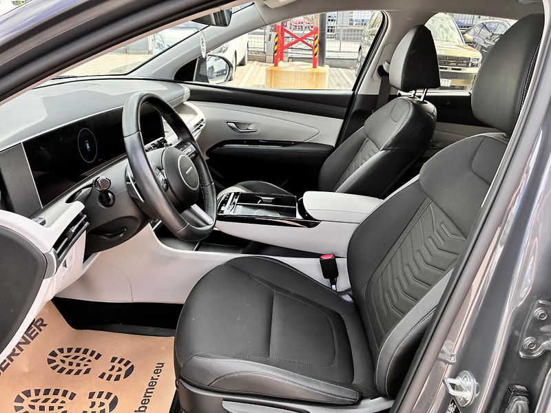 Hyundai Tucson 1.6T-GDi HEV 158kW DCT PREMIUM - fotka 11 z 35