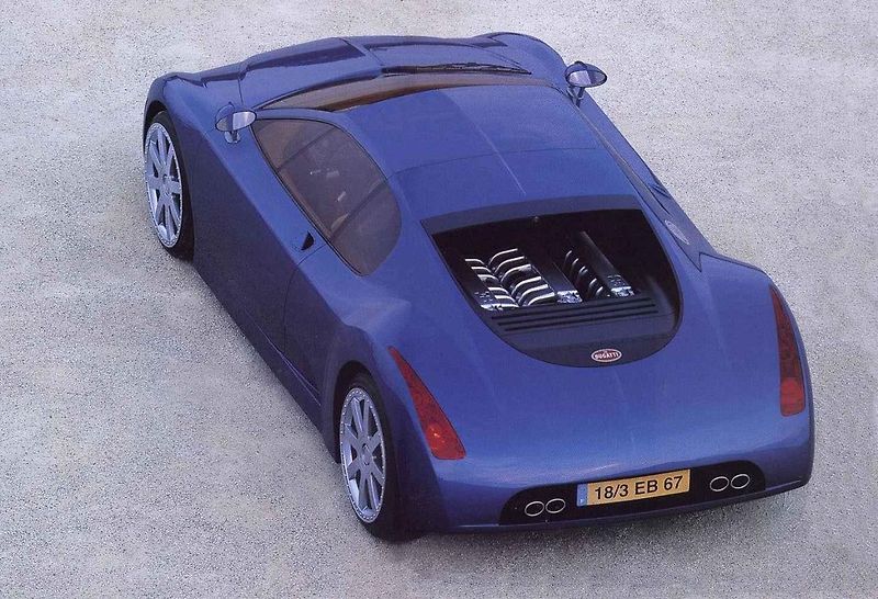 Motor Bugatti W18.