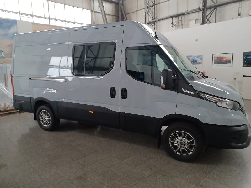 Iveco Daily (2026) 35S18 klima, automat - fotka 5 z 5
