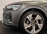 Audi Q8 e-tron 55 Q 360kam Kůže 4 zóny Pano - náhled 6