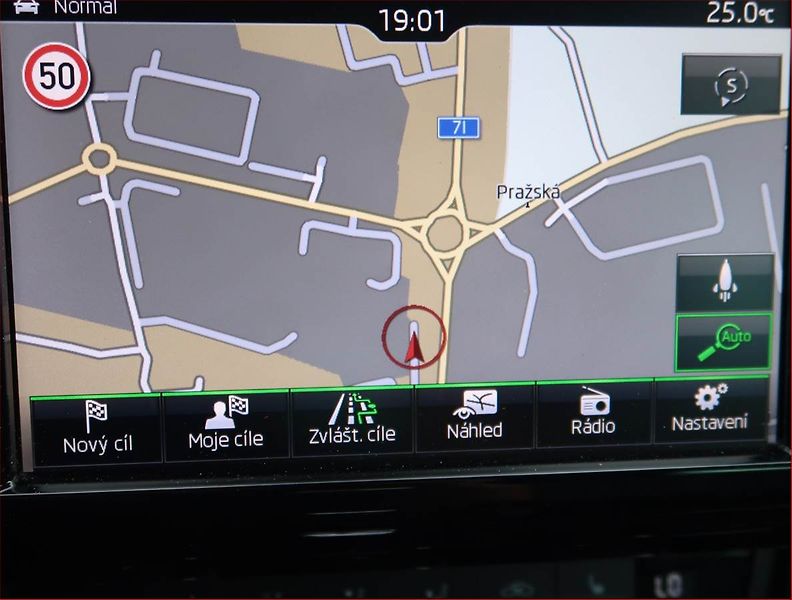 Škoda Superb (2016) Laurin&Klement 2.0 TDI - fotka 16 z 17
