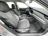Škoda Octavia 2,0 TDI Combi Ambition Plus - náhled 18