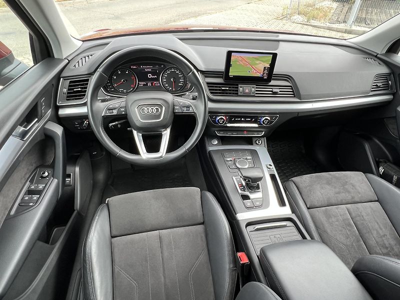 Audi Q5 (2019) 2.0 TDI 4x4 quattro - fotka 23 z 35