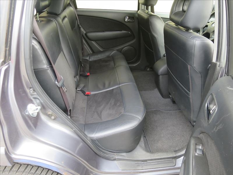 Mitsubishi Outlander 2,0  Turbo - fotka 17 z 24