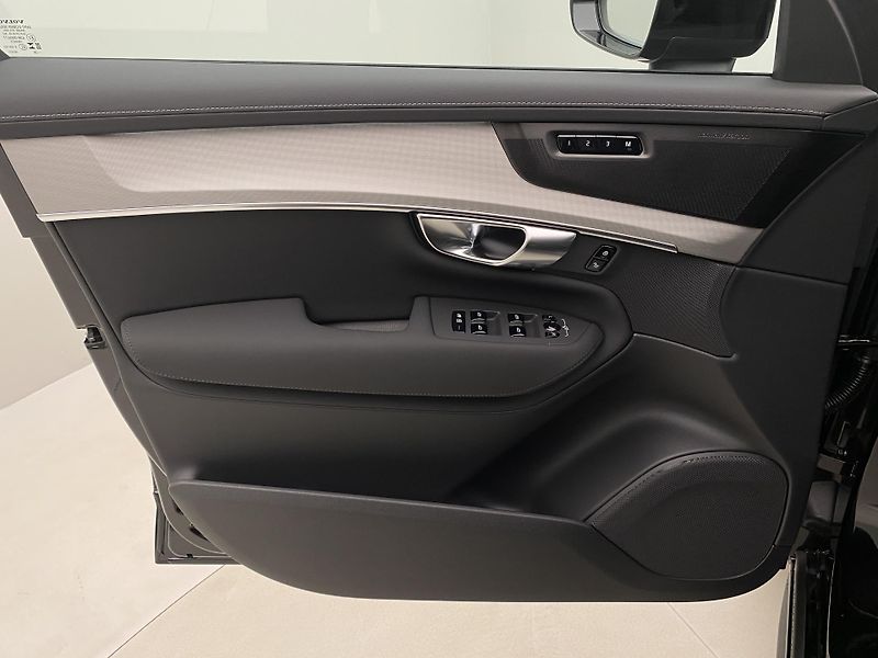 Volvo XC90 (2026) B5 AWD AUT BLACK EDITION PLUS  - fotka 7 z 73