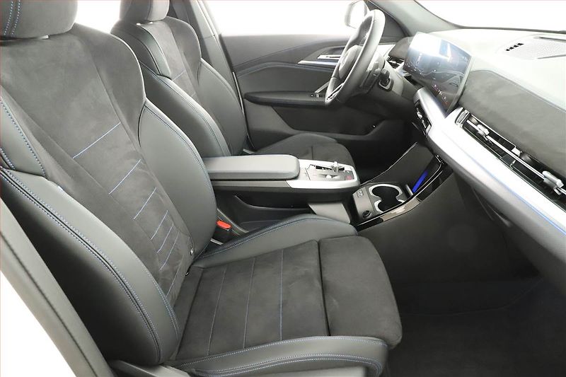 BMW X2 (2025) sDrive20i - fotka 7 z 20