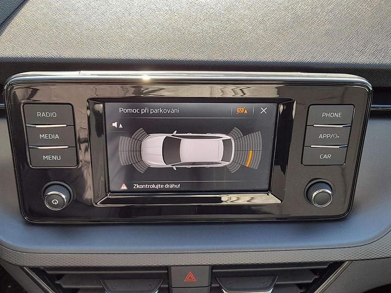 Škoda Scala Ambition Plus 1.5 TSI 110kW 6M - fotka 24 z 28