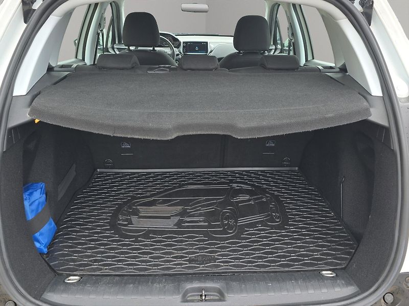 Peugeot 2008 (2018) 1.2i 61kW, Aut. klima, ČR, Taž - fotka 24 z 24