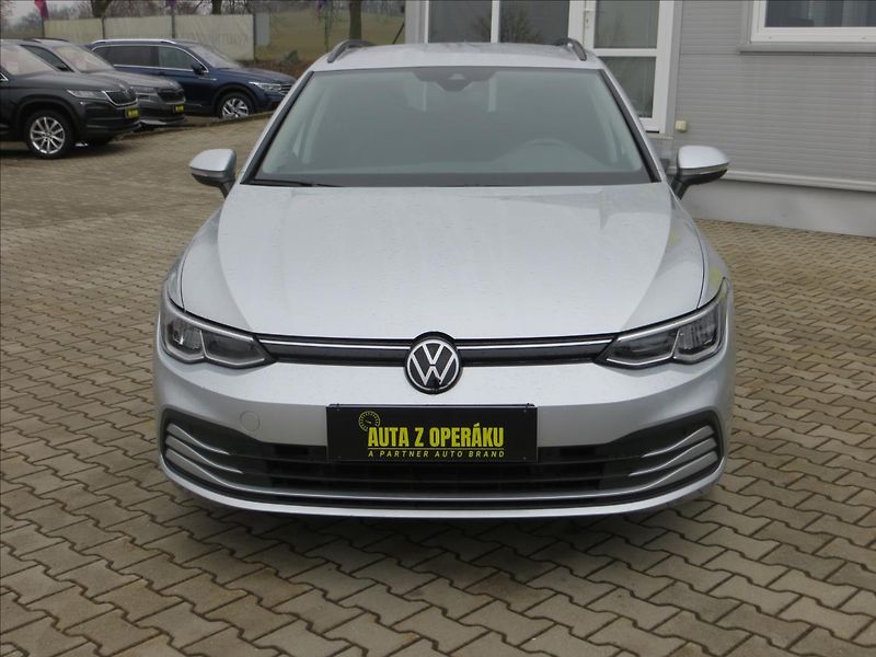 Volkswagen Golf 1,5 TSI 110kW Life DSG7 ČR - fotka 2 z 21