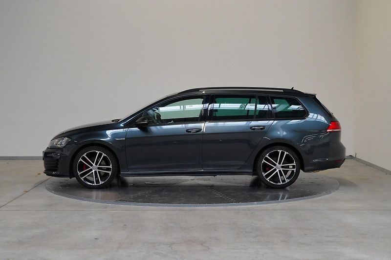 Volkswagen Golf - fotka 3 z 26