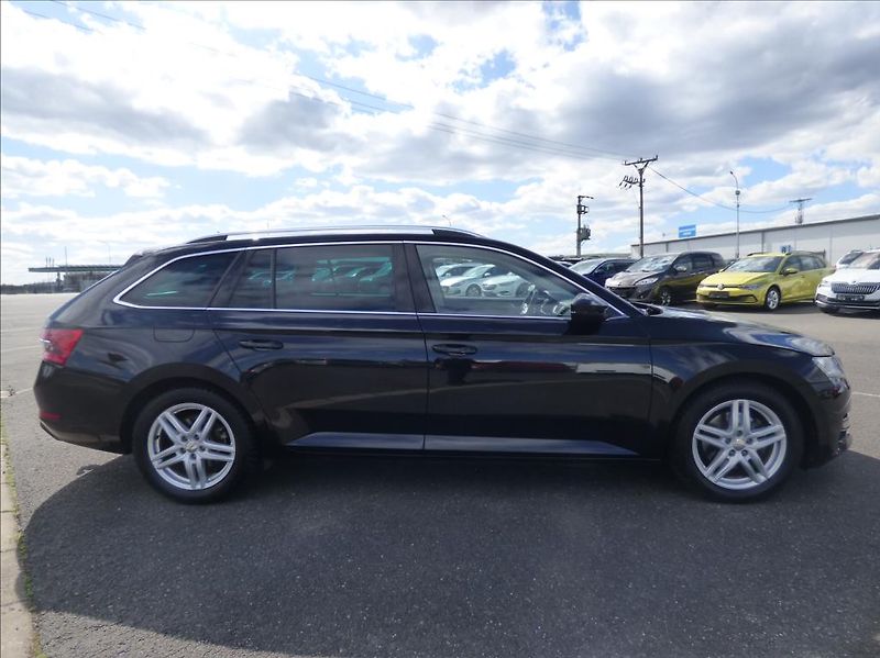 Škoda Superb 2,0 TDI DSG CRYSTAL LIGHT  Sty - fotka 4 z 78