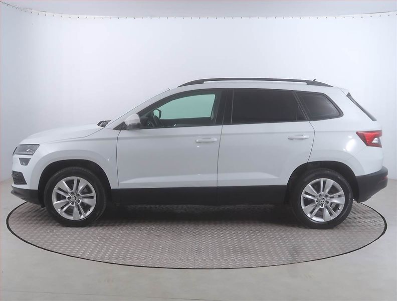 Škoda Karoq (2020) 1.6 TDI, Navi, Tempomat - fotka 3 z 15