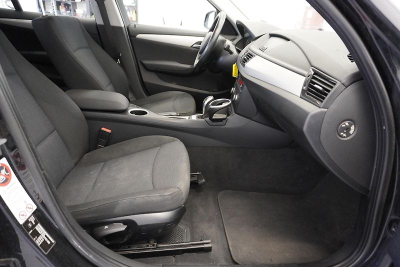 BMW X1 2.0D 160 kW XDRIVE AUTOMAT - fotka 22 z 27