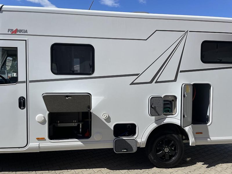 Frankia (2025) NEO M I7GDK - MB 2,0l/170HP - fotka 7 z 36