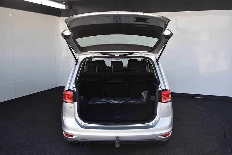 Volkswagen Touran (2021) 2.0TDI 110kW DSG, tažné - fotka 6 z 21
