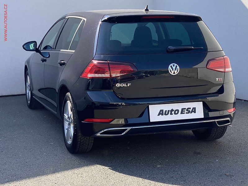 Volkswagen Golf (2017) 1.5 TSi, Highline, LED, navi - fotka 6 z 18
