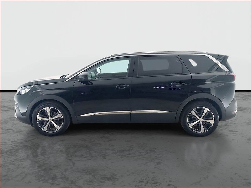 Peugeot 5008 (2018) 1.5 BlueHDi, 7 míst, Kůže - fotka 3 z 22