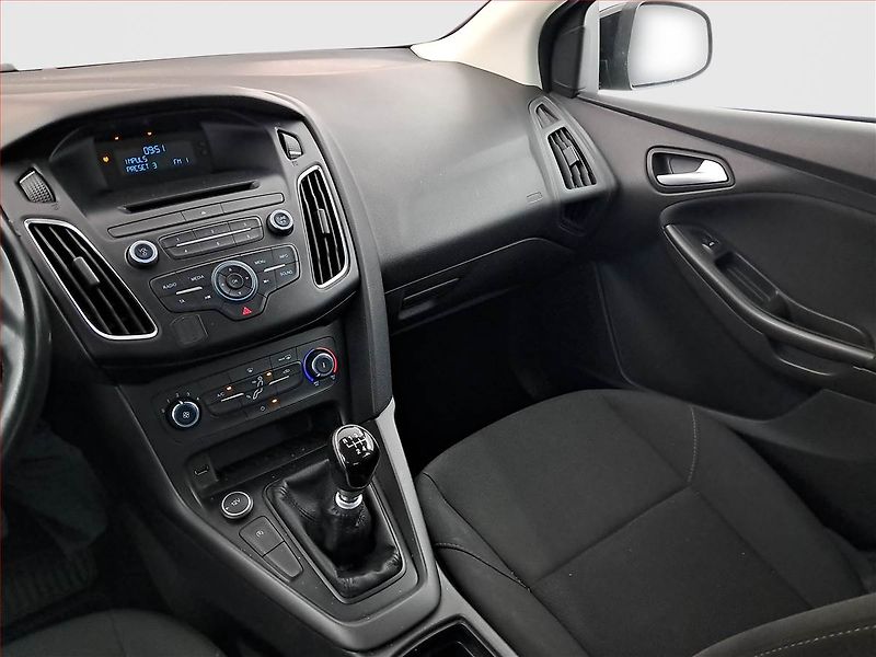 Ford Focus (2015) 1.0 EcoBoost, Serv.kniha - fotka 8 z 15