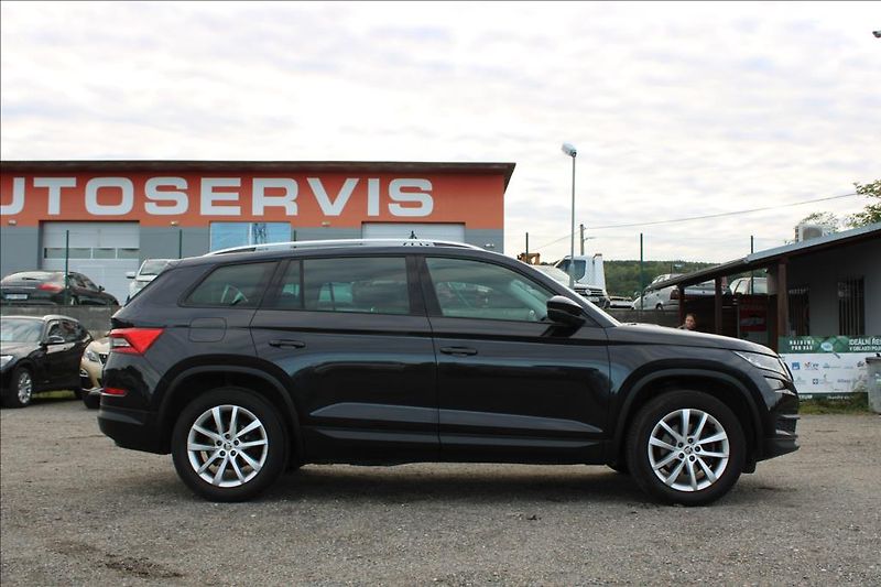 Škoda Kodiaq 2,0 TDi  WEBASTO, DSG, 4 x 4 - fotka 4 z 37