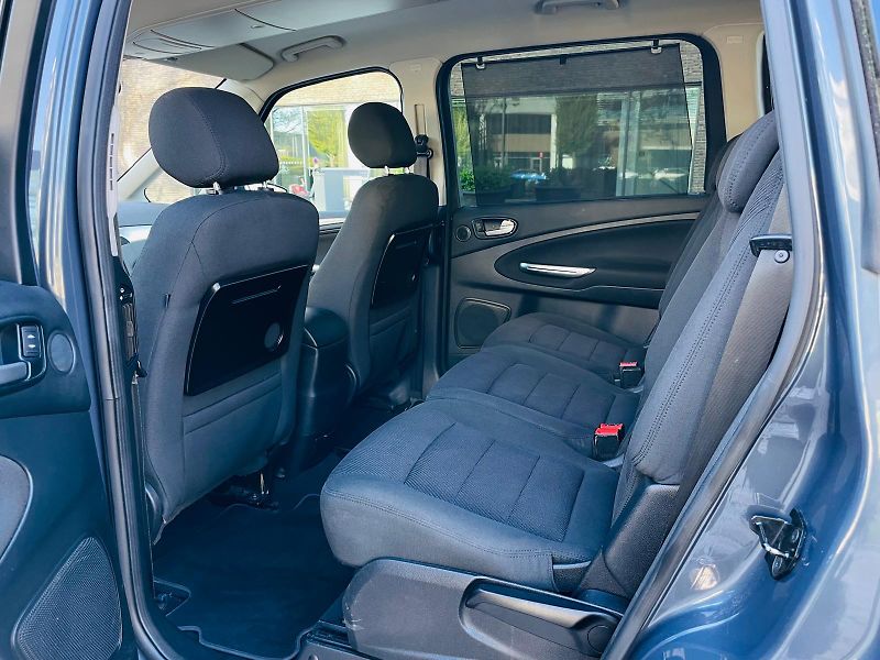 Ford Galaxy 2.2TDCi MANUÁL 7 MÍST TAŽNÉ  - fotka 34 z 50