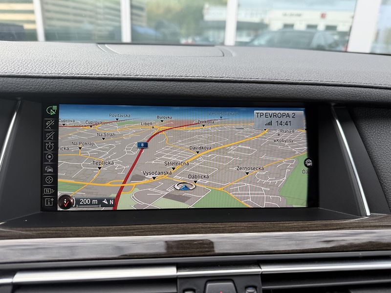 BMW Řada 7 730D koupeno v ČR DPH - fotka 16 z 35