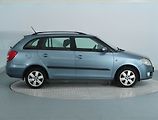Škoda Fabia (2009) 1.4 16V, nová STK - náhled 6
