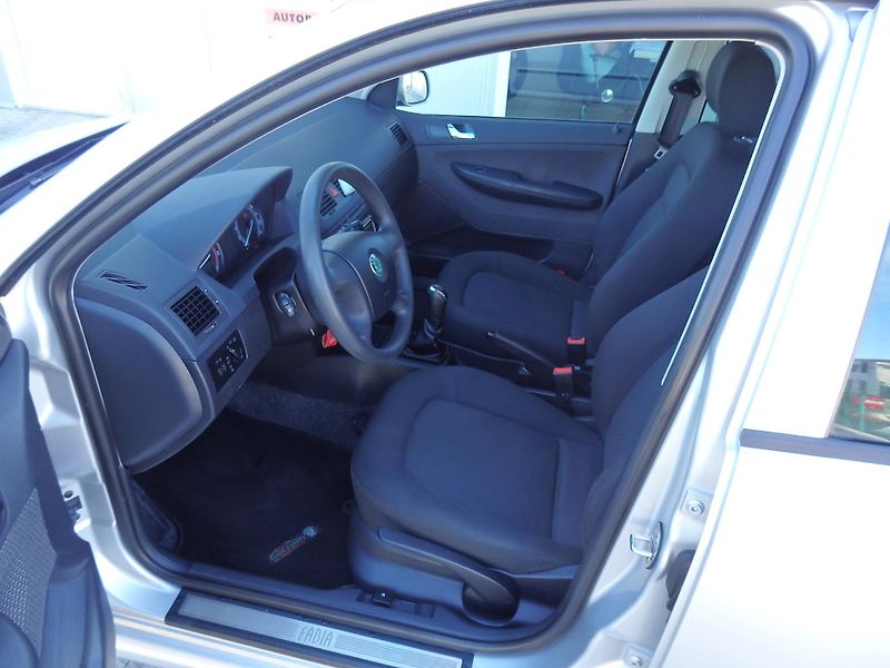 Škoda Fabia 1,4 16V 59kW KLIMA, ASR - fotka 6 z 15