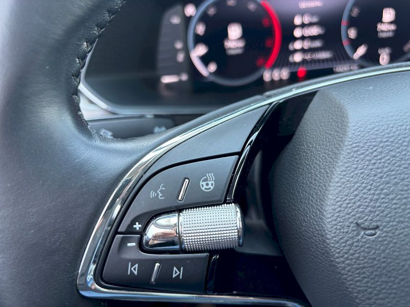 Škoda Superb (2022) 2.0 TDI 110kW Style - fotka 12 z 35