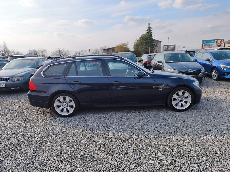 BMW Řada 3 (2008) - fotka 12 z 46