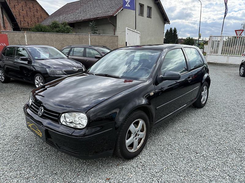Volkswagen Golf 1.6i - fotka 3 z 13