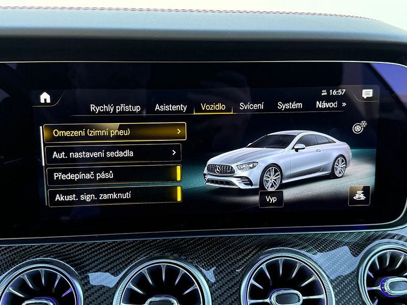 Mercedes-Benz Třídy E (2022) - fotka 57 z 91