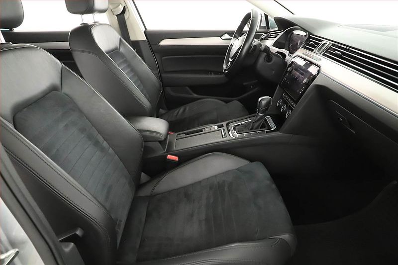 Volkswagen Passat (2019) 2.0 TDI, Automat, Kůže, Navi - fotka 7 z 20