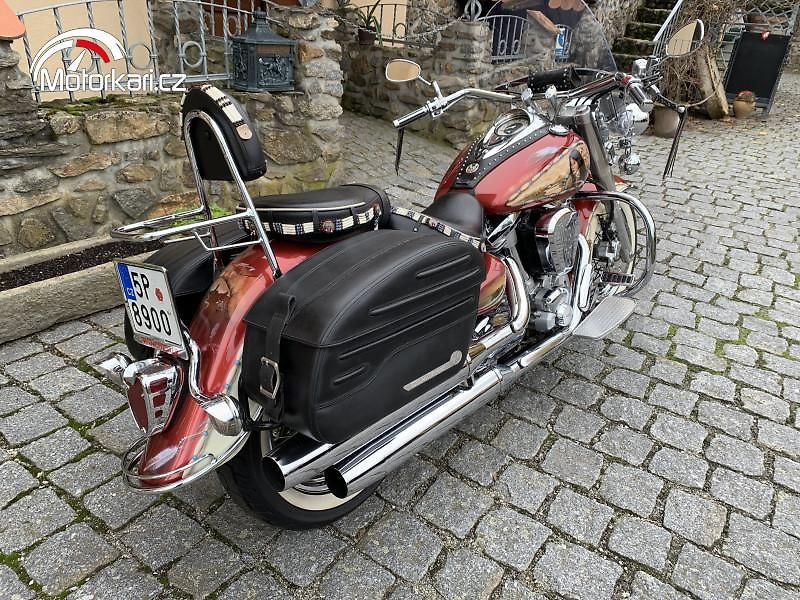 Yamaha XV 1600 Wild Star Airbrush TOP STAV - fotka 2 z 7