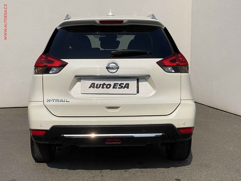Nissan X-Trail (2018) 1.6 dCi, N-Connecta, panor - fotka 5 z 17