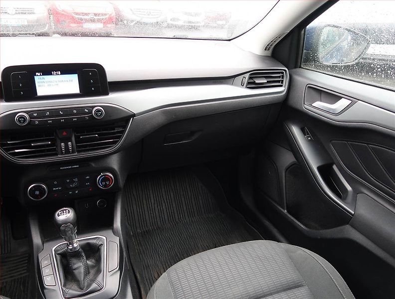 Ford Focus (2018) 1.5 EcoBlue, Serv.kniha - fotka 8 z 15