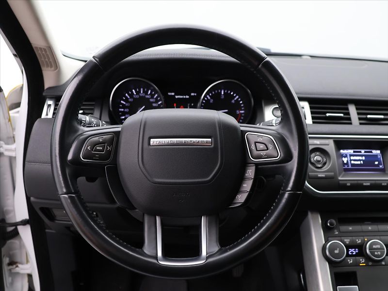 Land Rover Range Rover 2,2 TD4 Prestige CZ 1.maj DPH - fotka 17 z 35
