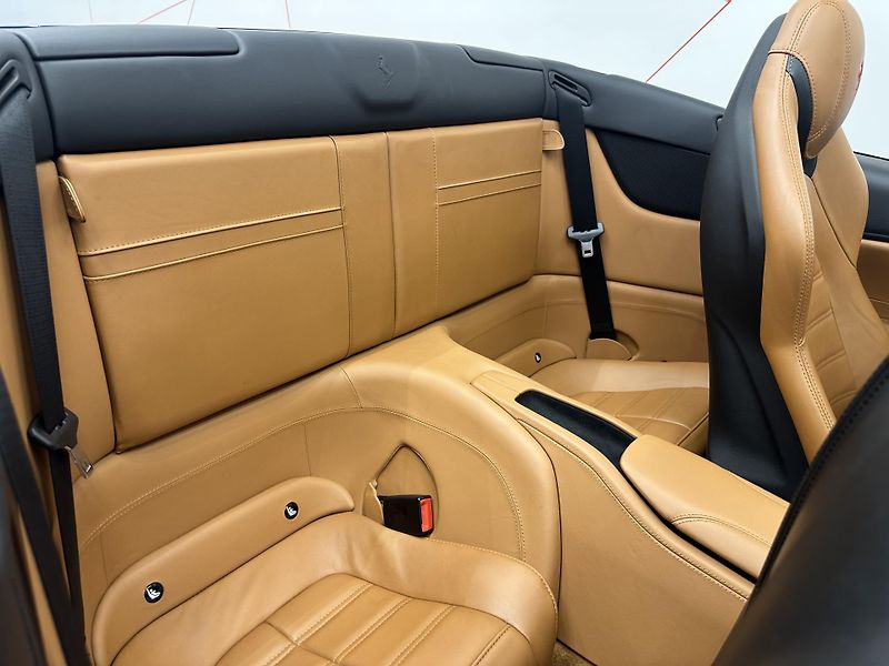 Ferrari California (2015) T*TOP KOMBINACE*DPH - fotka 16 z 19