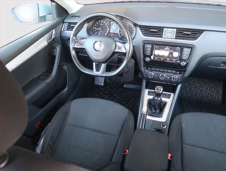 Škoda Octavia (2016) 1.6 TDI, 4X4, Serv.kniha - fotka 7 z 19