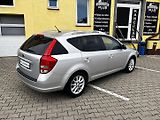 Kia Ceed 2,0 CRDi(103kW)*STK DO 8/2028* - náhled 1