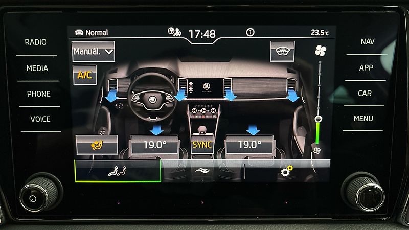 Škoda Kodiaq 2.0 TSI DSG 4x4 Style - fotka 26 z 29
