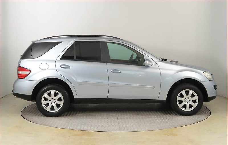 Mercedes-Benz Třídy M (2007) ML 350 , 4X4, Automat - fotka 6 z 20