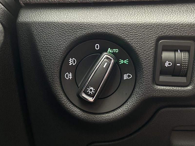 Škoda Kamiq 1.0 TSI Selection - fotka 12 z 28