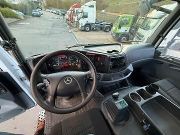 Mercedes-Benz Axor (2013) 2533 6x2 cisterna na vodu  - fotka 21 z 27