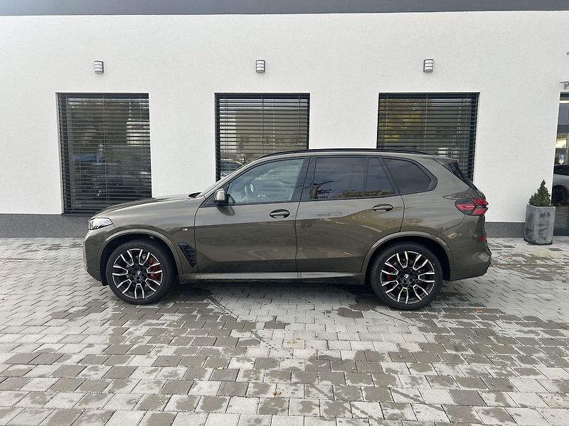 BMW X5 xDrive40d M Sport Pro - fotka 32 z 33
