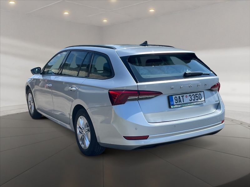 Škoda Octavia 2,0 TDI Ambition 4x4 DSG - fotka 4 z 11