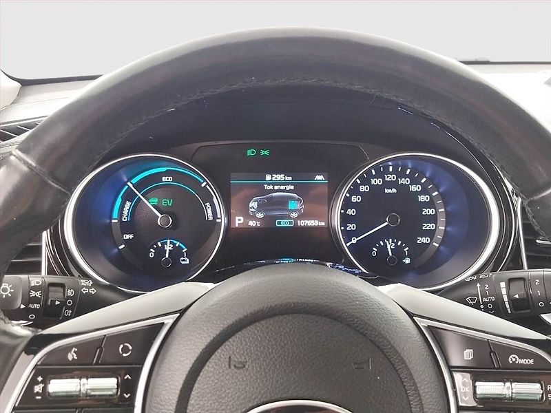 Kia XCeed (2020) Plug-in-Hybrid - fotka 11 z 23